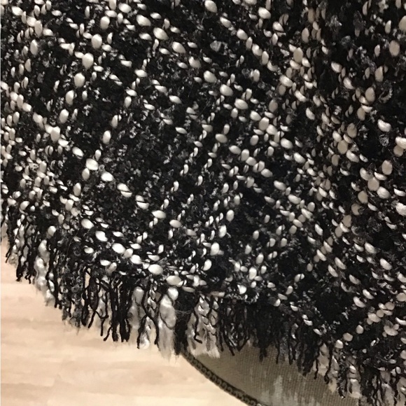 Zara Black and White Plaid sweater/ poncho - Picture 4 of 8